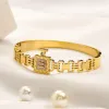 Designer-Armreifen für Damen, Charm-Armband-Design, Edelstahl-Geschenkarmreif, 18 Karat vergoldet, Parfümflaschen-Armreif, verblasst nicht