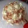 アイボリーゴールドウェディングブライダルブーケの結婚式用品人工花真珠ラインストーンスイート15 Quinceanera Bouquets W226-5363J