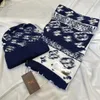 Gorro tejido nuevos para hombre, gorro pequeño, conjunto de bufanda, Unisex, Cachemira a cuadros, gorro informal con calavera, moda para actividades al aire libre, alta calidad, SA922, 2023