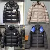 Kamizelki męskie luksus designerskich mężczyzn w dół parkas haftowana odznaka damska stojąca szyja z kapturem puffer kurtka para zagęszczona ciepła luźna kamizelka zimowa rozmiar HKD230918