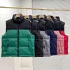 Mäns västar väst västmäster män designer kvinnor vinter ner kroppsvarare maistcoats mans jacka puffer utomhus varm ärmlös fjäder parta outwear 2xl hkd230918