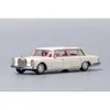 Coche modelo fundido a presión GCD Coche modelo fundido a presión 1/64 Pullman Color blanco o rojo Vehículo de celebridad retro de lujo con estuche de regalo para niños niñas adultos 230915