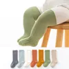 3 Paar Kindersocken Frühling Herbst Neue Kinder Kniestrümpfe Babybodenstrümpfe Feste Streifensocken für Kinder Jungen und Mädchen 0-3 Jahre 230918