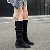 Bottes 2023 Nouveau Denim Lavé Genou Haute Automne Hiver Style De Rue Conception Pliante Bout Pointu Talon Bas Pour Femmes 230914