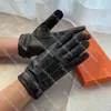 Guantes de cuero negros clásicos, guantes de diseñador para hombres, guantes de dedos cálidos para ciclismo al aire libre de invierno de alta calidad, regalo de Navidad