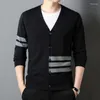 Camisolas masculinas outono estilo coreano camisola de lã chegada cor sólida cardigan com decote em v malha casual fino casaco roupas