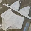 Kvinnors badkläder vintage bokstäver delade vadderade baddräkt med hög stigande strandbh brister vit baddräkt