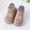 3Pairs dla dzieci Skarpetki 2023 Autumn Baby Toddler Pierwszy spacery Sock Buty Dziewczęta chłopcy Sofe Sole Non Slip Botton Oddychające lekkie trampki 230918