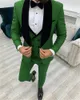 Abiti da uomo 2023 Casual Viola Affari Vestito da Uomo 3 Pezzi Abito Maschile Su Misura Sposo Smoking da Sposa Velluto Nero Risvolto Giacca Gilet Pantaloni