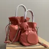 Borsa a secchiello argento Borse firmate Borse a tracolla alla moda Borsa a tracolla in pelle Borsa da donna di lusso Portafoglio con nappa con coulisse Portafoglio da donna di marca Shopping Totes