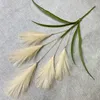 Kwiaty dekoracyjne sztuczne małe pióra trawy trzcinowe pampas symulowane zielone rośliny aranżacja kwiatowa materiał ślubny scena wystrój okno