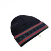 Tasarımcı Beanie Mens Cap Tap şapka kalitesi işçiliği ve yün örgü kapak dış mekan aşınması modaya uygun ve moda casquette şapkaları erkekler için