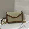 Роскошная кошелька с цепной дизайнерской сумкой для женщин высокое качество в холсте и кнопка пакеты с кнопкой поперечного теленка со съемной цепью с коробкой