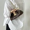 Luxur Designer Bag Brand Metal Chain Cloud Bag Mini One Shoulder Handbag Fashion Bag med presentförpackning