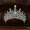 Cristalli d'argento economici Diademi da sposa Corone da sposa con perline Pezzi con testa di diamante Fascia con strass Accessori per capelli brillanti Pageant281q