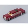 Diecast Model car GCD Diecast Model Car 1/64 Pullman White or Red Color Luxury Retro Celebrity Vehicle with Case Gift for Boys Girls Adults 230915