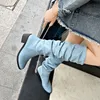 Bottes 2023 Nouveau Denim Lavé Genou Haute Automne Hiver Style De Rue Conception Pliante Bout Pointu Talon Bas Pour Femmes 230914