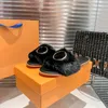 Kadın Sandalet ve Terlik Tasarımcı Otel Kapalı İlkbahar ve Sonbahar Terlik Sable Yumuşak Sole Kauçuk Boş Zaman Dış Mekan Günlük Ev Peluş Terlik