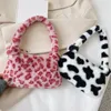 Bolsas de cintura Mujeres Vaca Impresión Mini Hombro Felpa Shopper Monederos Bolso Femenino Invierno Axila Fluffy Tote