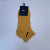 Skarpetki męskie Socks Sports Women Mężczyźni Zabawne słodkie dziewczyny szkolne bawełniane haft haft kolorowe kobieta projektant marki retro białe krótkie skarpetki l230919