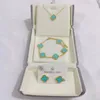 Four Leaf Grass Luxury Designer Necklace Jewelry Set Pendant Necklace Bracelet Earstuds Women's Christmas Valentine's Day No Box