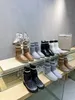 2023 Austrália Mini Bota de Neve Ankle Boots Australian Classic Casual Inverno Full Fur Fofo Furry Cetim Moda Mulheres Botas Strass Chinelos Sapatos S7ZP #