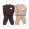 Ensembles de vêtements Bébé Garçon Vêtements Ensemble 2pcs Coton Bio Patch Oie Sweatshirts TopsPants Enfants Enfants Tenues Enfant Fille 230919