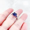 Eheringe, Cocktailring mit quadratischen blauen und weißen Steinen, europäischer Stil, klassischer feiner Schmuck für Frauen, Geschenk aus 925er Sterlingsilber, 230919