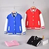 Tenues assorties pour la famille Veste universitaire personnalisée de style baseball unisexe pour enfants Nom de lettre personnalisé Numéro Veste de football universitaire pour garçon ou fille 230918