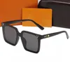 Lunettes de soleil conçues pour les femmes Lunettes de soleil pour hommes Lunettes de soleil à verres floraux avec alphabet Lunettes de soleil de créateur Lunettes de soleil de voyage de mariage Noir gris Rouge Mode de plage