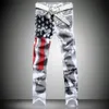 2017 Nya ankomst män avslappnad amerikansk USA-flagga tryckt jeans byxor män graffiti tryck vit hip-hop mode jeans262p