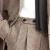 Garnitury męskie Brown kratę mężczyzn garnituj 2 sztuki 2 sztuki blezer spodni dwuosobowe modne formalne przyjęcie biznesowe
