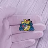 Broches tipo elétrico Amphar0s Blue Glitter Esmalte Pin P0kemon Broche Emblema