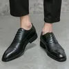 Dress Shoes Men Business Skórzanie dla męskich wygodne spiczaste buty społeczne męskie sportowe obuwie Oxford