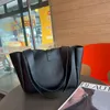 Borsa shopping nera Borse a tracolla Pelle di vacchetta Tasca interna con cerniera Lettere di moda Borse hobo da donna Borsa Tasche di grande capacità 30 cm