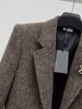 Baixo preço, jaqueta de terno com broche, padrão de espinha de peixe, lã, traje pequeno, jaqueta curta de alta qualidade de inverno feminina