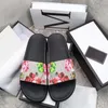 Tasarımcı Sandalet İtalya terlikleri Paris Yeni Kauçuk Slaytlar Sandalet Çiçek Brokar Kadın Erkekler Lüks Slipper Düz Dipler Flip Flops Kadın Moda Çizgili Plaj 35-46