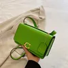 Lyxdesigner Kvinnlig handväska fast färg axelväska kvinnor rektangel crossbody väskor för kvinnor mjuk pu mode messenger väska