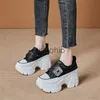 Geklede schoenen Mode Denim Hoge hak Damessneakers Luxe Designer Strass Vierkante Gesp Platformschoenen Canvas Gevulkaniseerde schoenen J230919