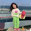 Zestawy odzieży Koreańskie ubrania dla dzieci wiosna i jesienne zestawy dla dzieci 3D Kwiatowe Sweterpants dla dziewcząt Piękne ubrania dla dzieci 230918