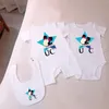소년과 여자를위한 브랜드 디자이너 점프 슈트 신생아를위한 아기 의류 보름달 아기 의류 짧은 슬리브 흰색 크롤링 옷