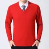 Męskie swetry 2023 marka mody sweter męski mens pullover v szyja szczupły skoczki na dzianie gęste jesień w stylu koreańskim kodazyjne ubrania 230918