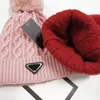 Designer Femmes Hiver Tricoté Chapeau De Laine Femmes Chunky Tricot Épais Chaud Fausse Fourrure Pom Bonnets Chapeaux Femme Bonnet Bonnet Bonnet Crâne Casquettes