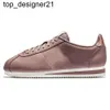 Nouveau Crotez Chaussures de course Designer Crotez Chaussures décontractées Hommes Femmes Sésame Fumée Citron Givre Bleu Violet Noir Blanc Premium Baskets En Cuir Baskets Hommes Femmes Chaussures