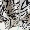 Damesblouses Shirts Lady 2023 Tweedelige set Zebra's Chiffon Shirt Halve mouw Grote maten Zomer V-hals Dames Casual blouse Sexy Raster Gestreept Roze Tops L230919