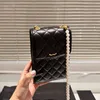 Pearl Chain Top Bezerro Couro Mulheres Designer Phone Holder Bag Gold Metal Hardware Lady Cross Body Ombro Bolsa Luxo Flap Purse 11x18cm Quilted Sacoche