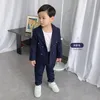 Tute Primavera Autunno Bambino Completo doppiopetto Set Ragazzi Pantaloni blazer in puro colore 2 pezzi Set di abbigliamento Costume per bambini per feste ospitanti 230918