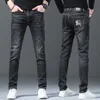 Herr jeans designer europeisk höst och vinter ny smal passform liten fot elastisk broderi mid hög midja modet tjocka byxor 3oaj