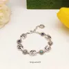 Pulsera de diseño Pulseras de diseño de lujo para mujer Pulsera de flores con letras de plata Tendencia de la moda Pulsera fresca Hombres Joyería clásica Regalo de aniversario Bonito