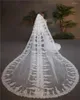 Brautschleier Luxus Weiß oder Elfenbein Einschichtiger Hochzeitsschleier Spitzenrand Tüll Kathedrale für die Braut mit Kamm HL